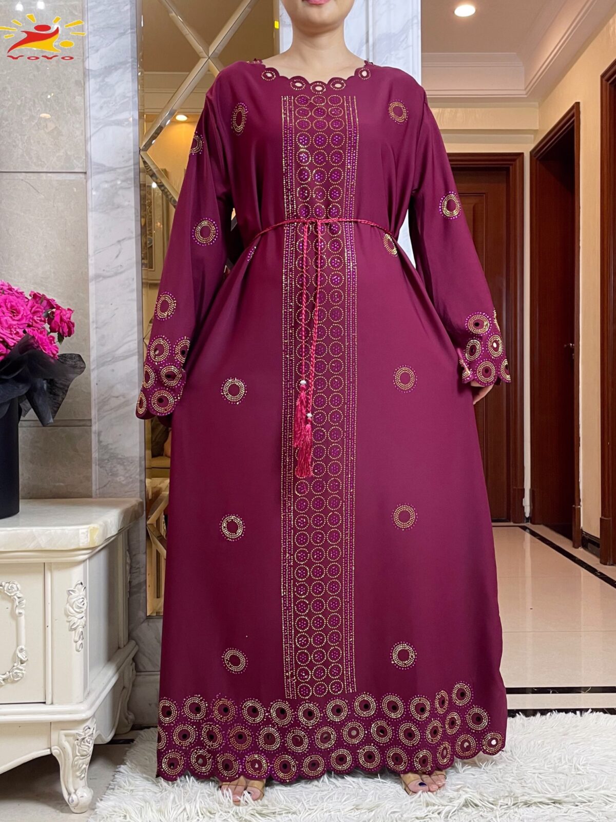 Abaya Granate con Bordado