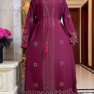 Abaya Granate con Bordado