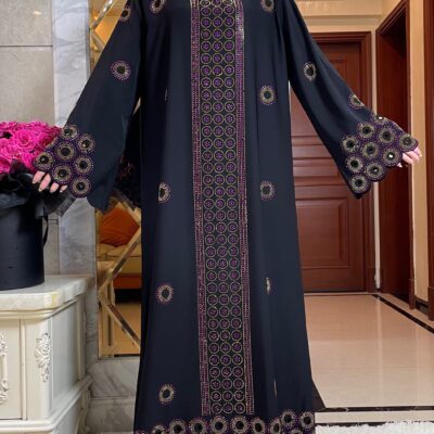 Abaya Negra con Bordado