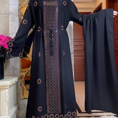 Abaya Negra con Bordado