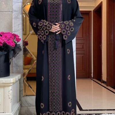 Abaya Negra con Bordado