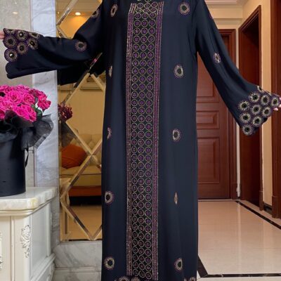 Abaya Negra con Bordado