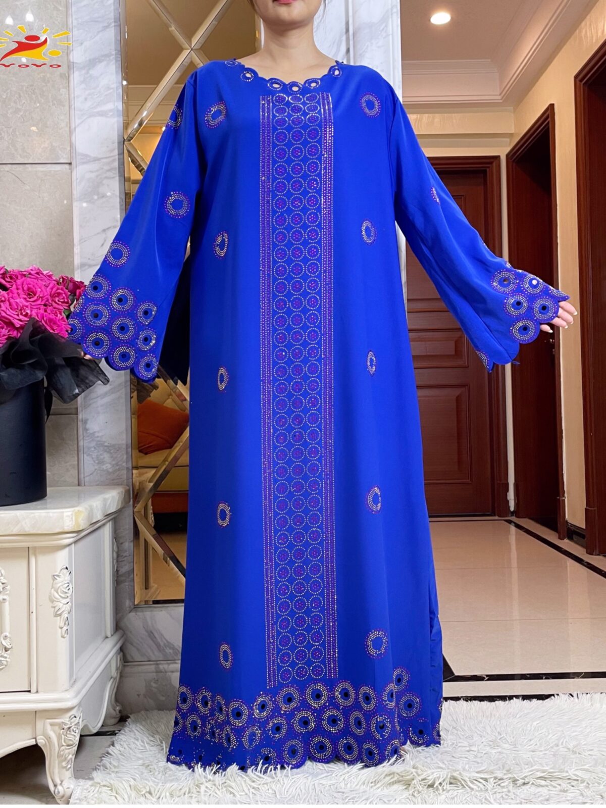 Abaya Azul con Bordado
