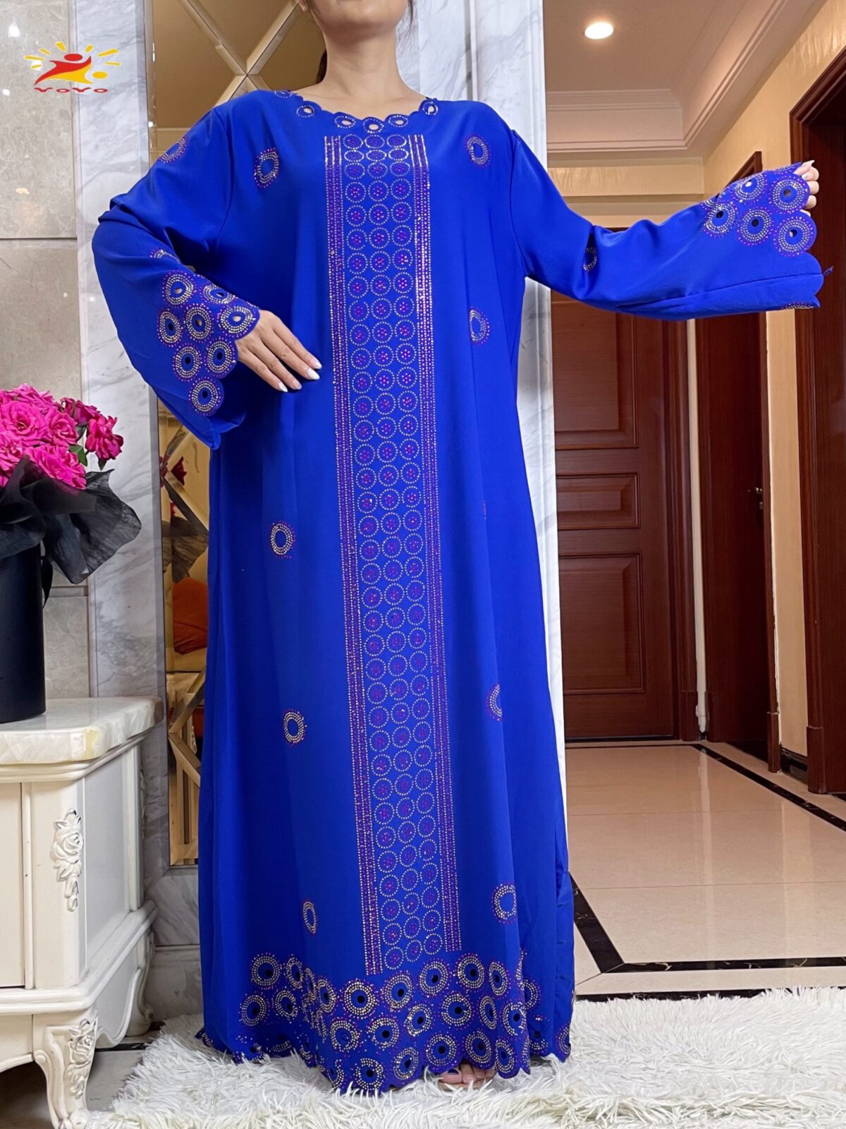 Abaya Azul con Bordado