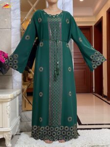 Abaya Verde con Bordado