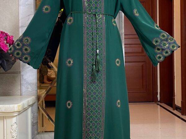 Abaya Verde con Bordado